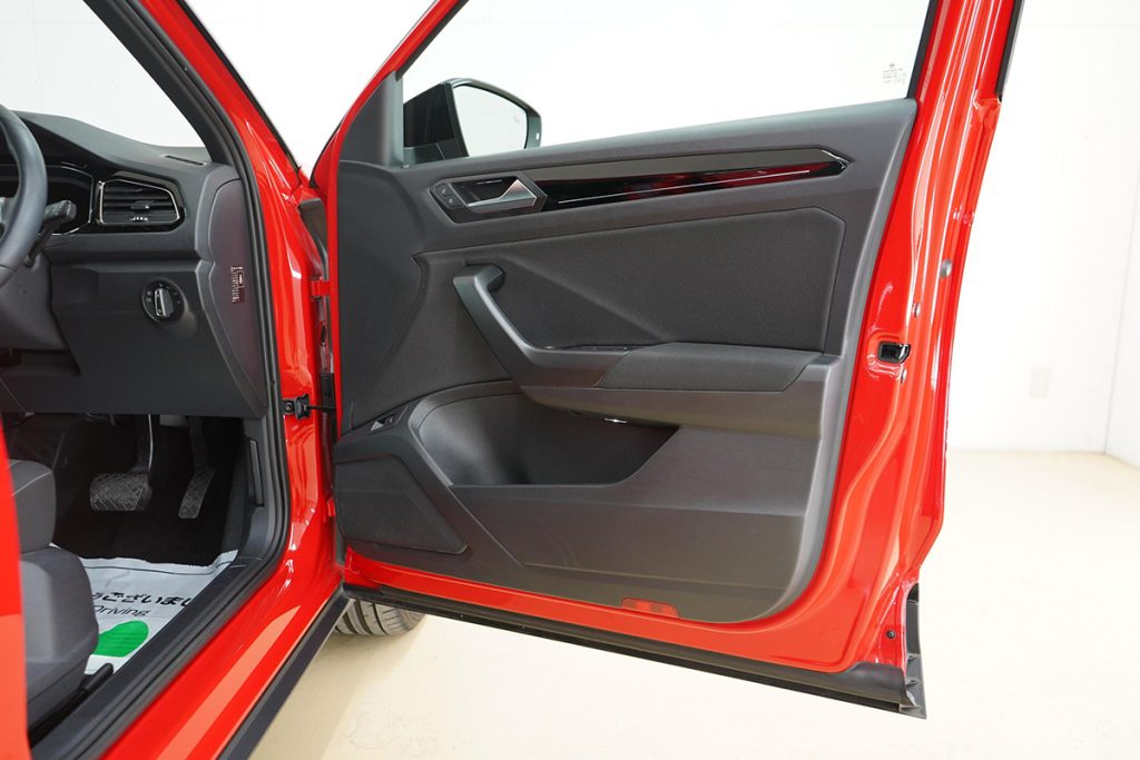 フォルクスワーゲン T-Roc TDI ブラックスタイル