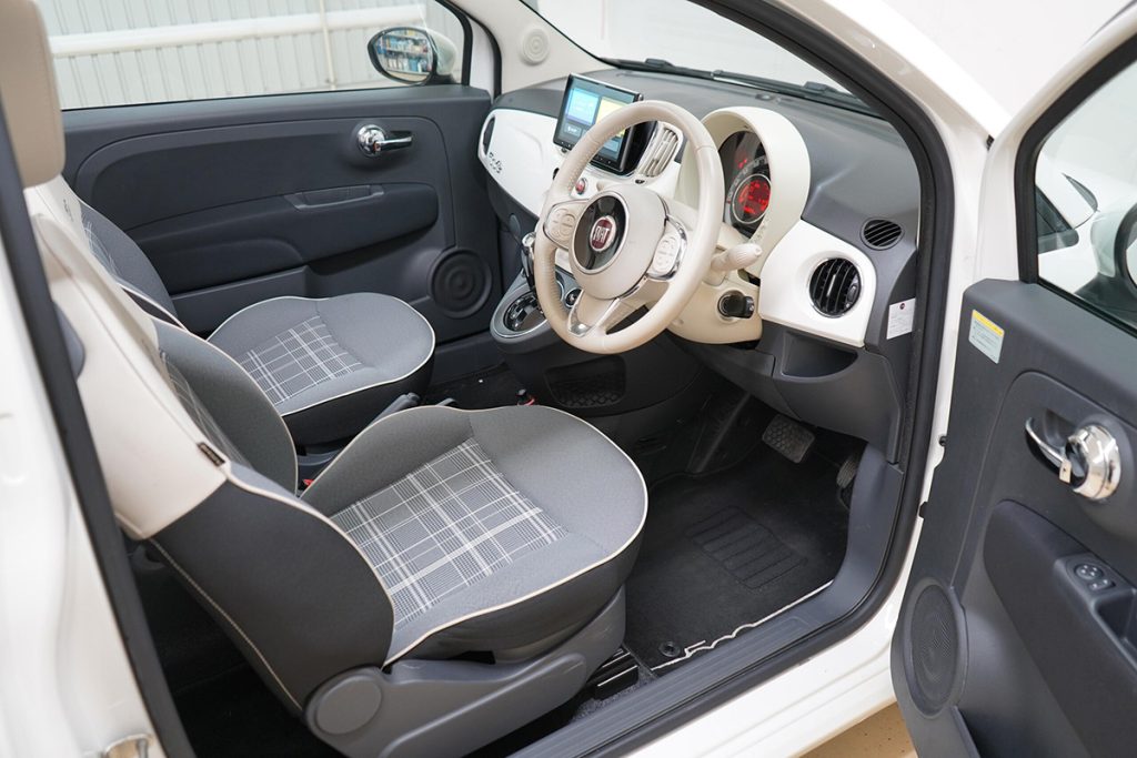 フィアット 500C 1.2 ポップ