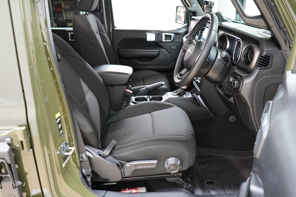 ジープ ラングラー　アンリミテッド ウイリス