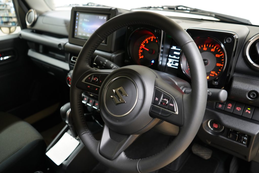 ジムニー　660XC　4WD　ヒッチメンバー付・302登録