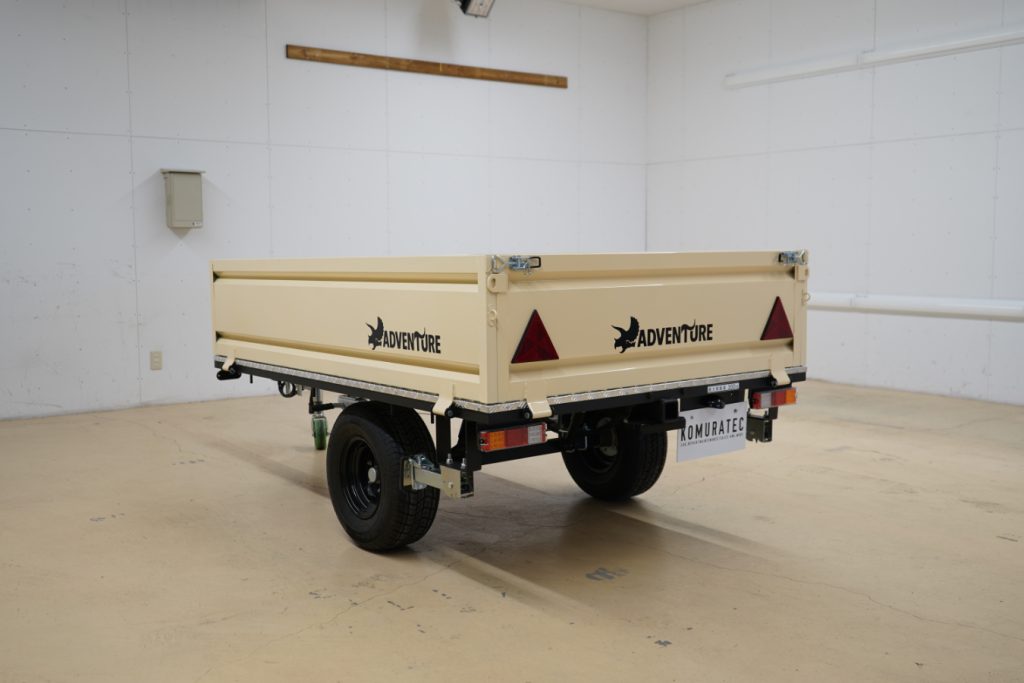 カーゴトレーラー　ベージュ