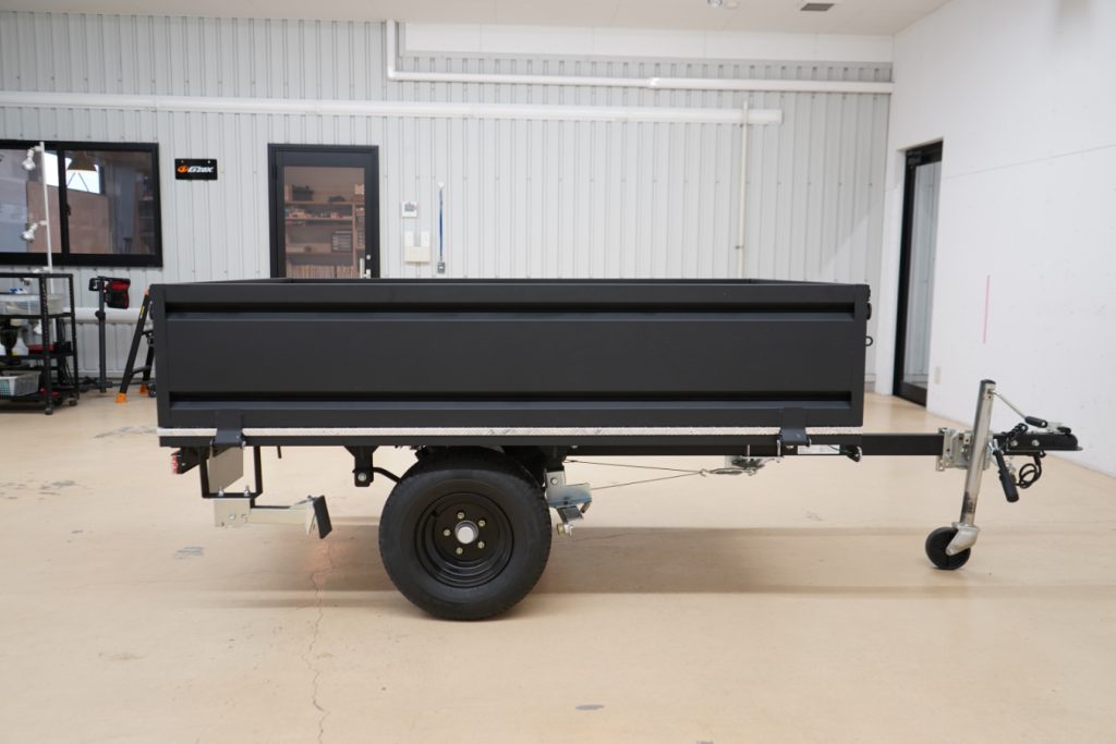 カーゴトレーラー　ブラック